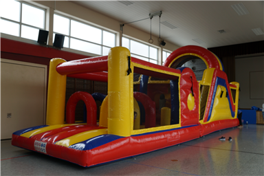 Foto des Turni-Hindernisparcours Foto des Turni-Hindernisparcours