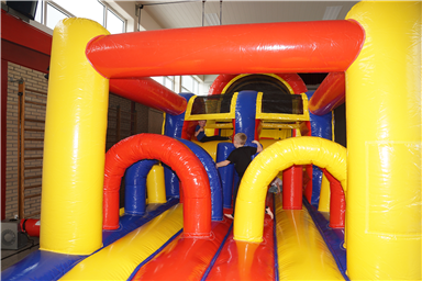 Foto des Turni-Hindernisparcours Foto des Turni-Hindernisparcours